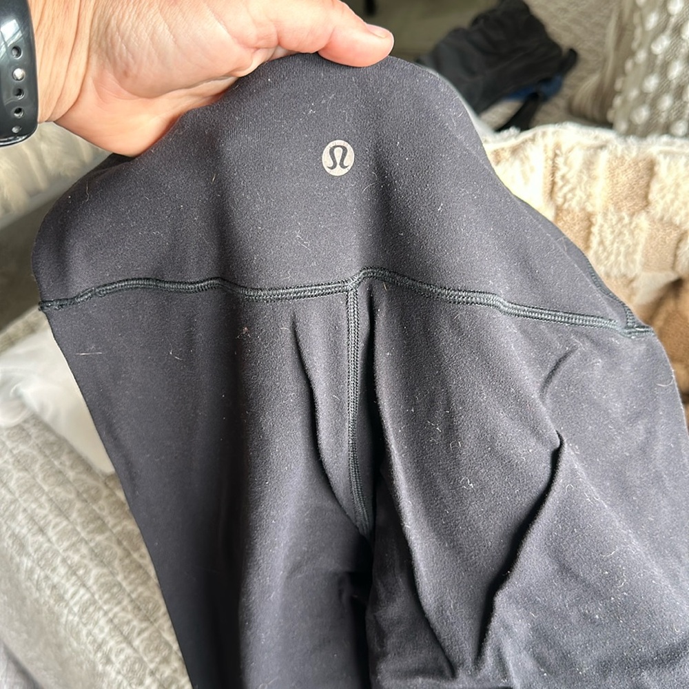Black lululemon leggings